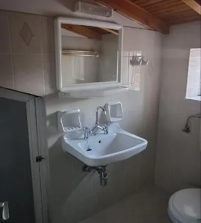 An Entire Studio- Farida-free Parking-wifi Lägenhet