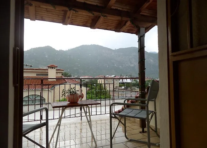 Апартаменты An Entire Studio- Farida-free Parking-wifi Xirokampi