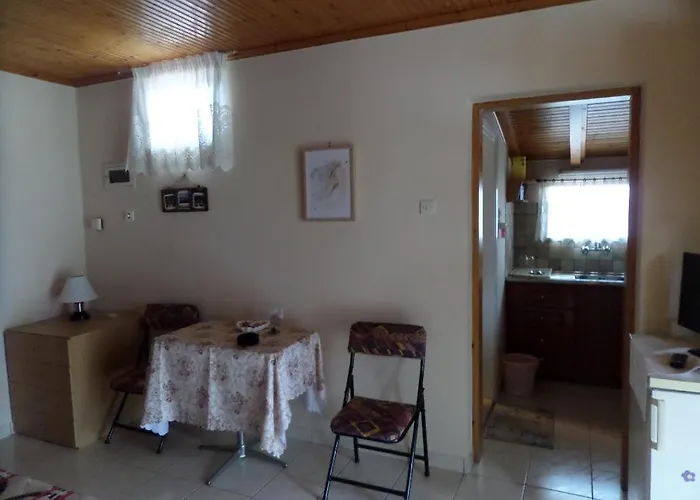 Апартаменты An Entire Studio- Farida-free Parking-wifi *